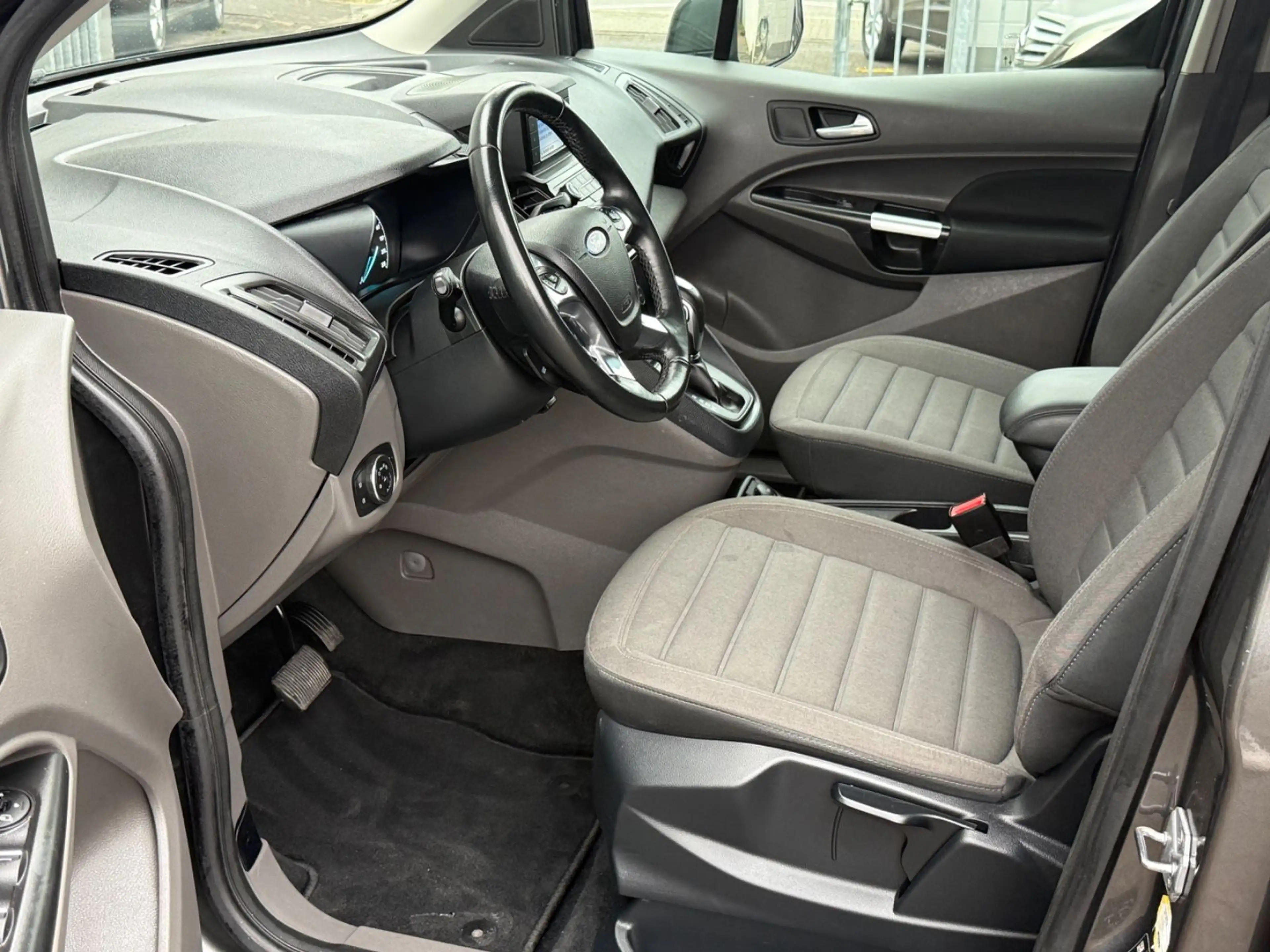 Ford Grand Tourneo Connect 1.5 TDCI Aut.Titanium/Pan — photo 7
