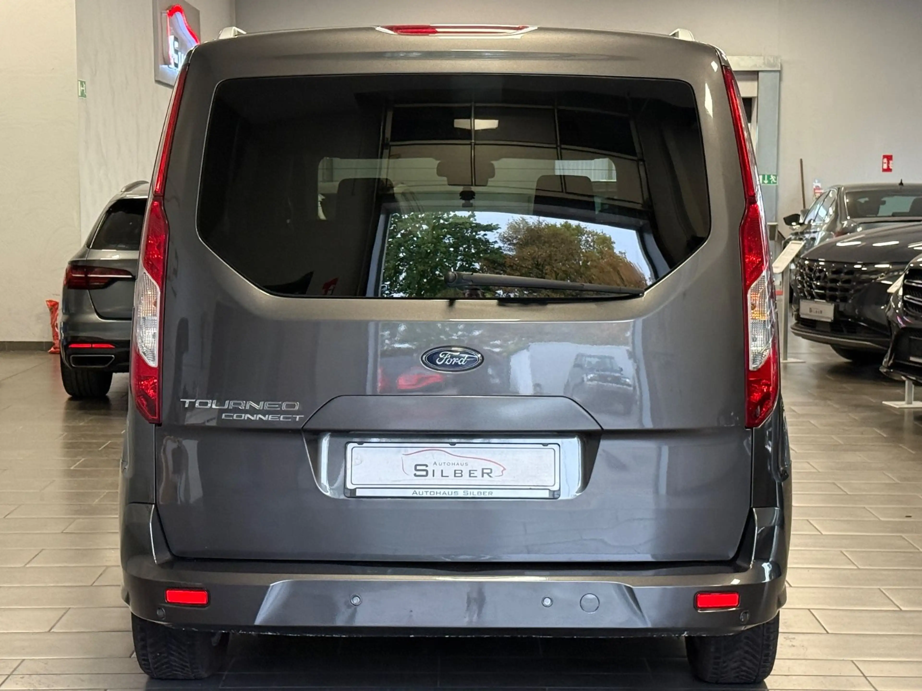 Ford Grand Tourneo Connect 1.5 TDCI Aut.Titanium/Pan — photo 6