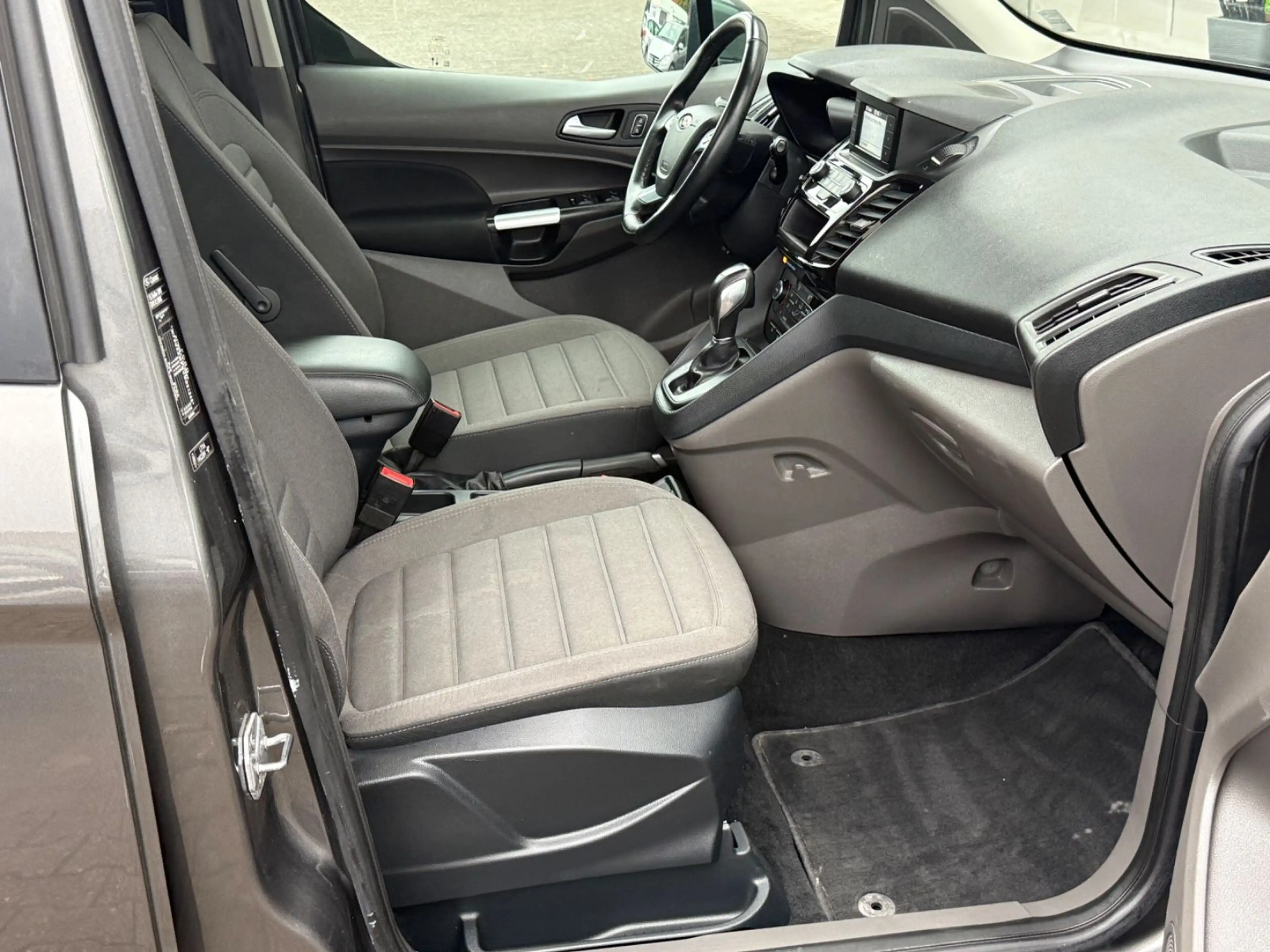 Ford Grand Tourneo Connect 1.5 TDCI Aut.Titanium/Pan — photo 8
