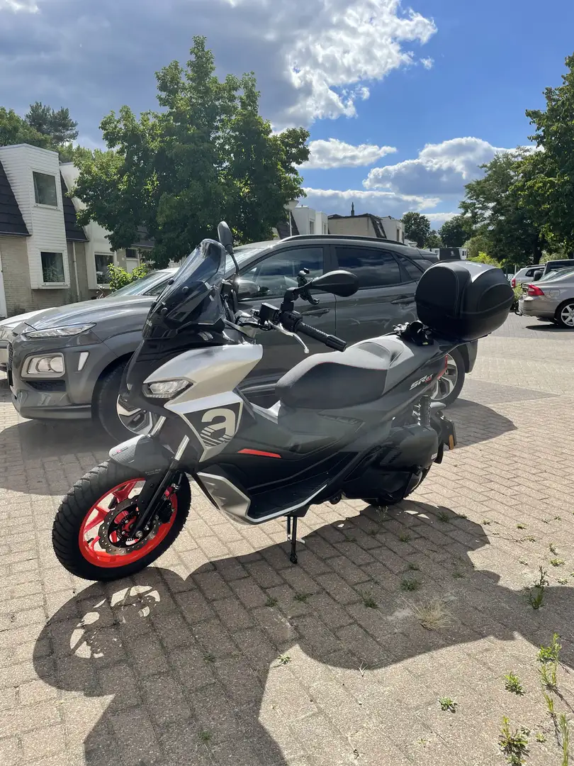 Aprilia SR GT 200 - 2