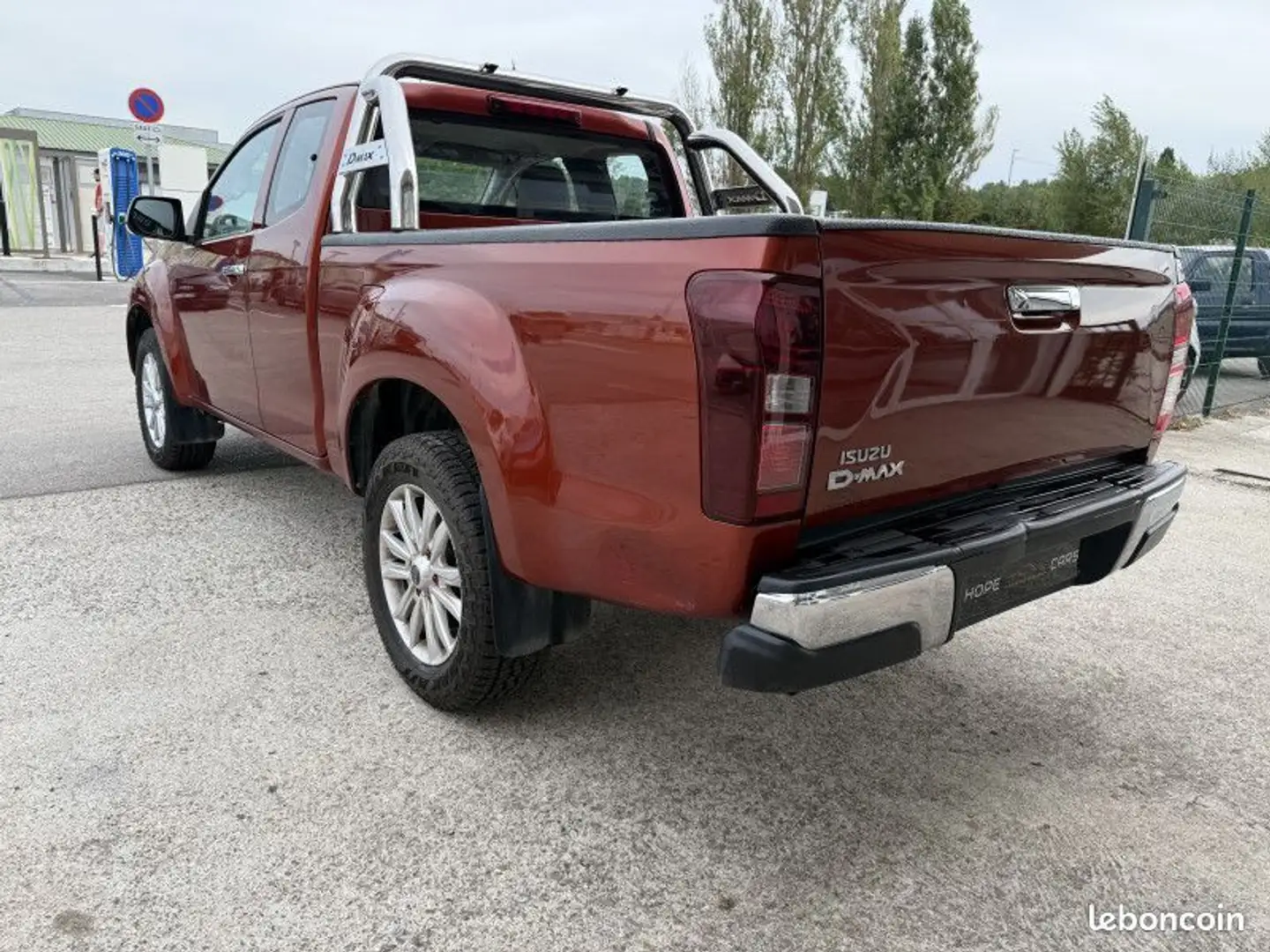 Isuzu D-Max 1.9 DDI 164CH SPACE PLANET A-C 4X4 Rojo - 2