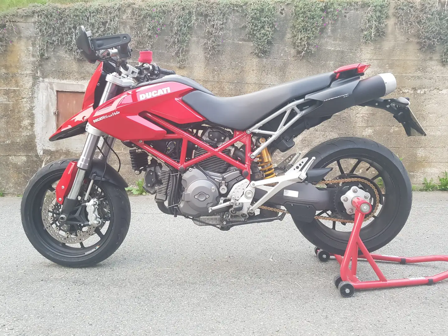 Ducati Hypermotard 1100 Roşu - 1
