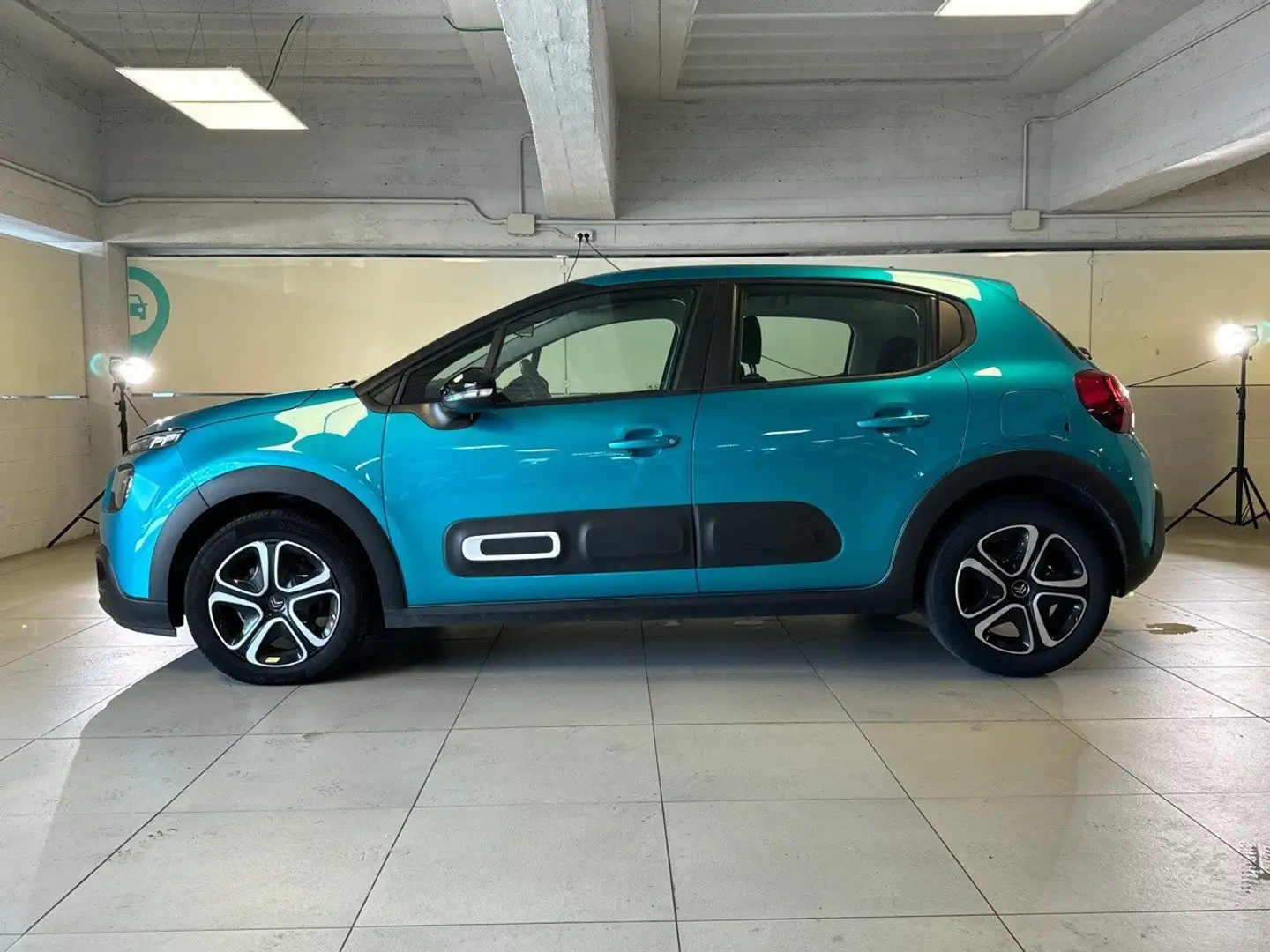 Citroen C3 PureTech 83 S&S Feel Pack Neo patentati Blu/Azzurro - 2