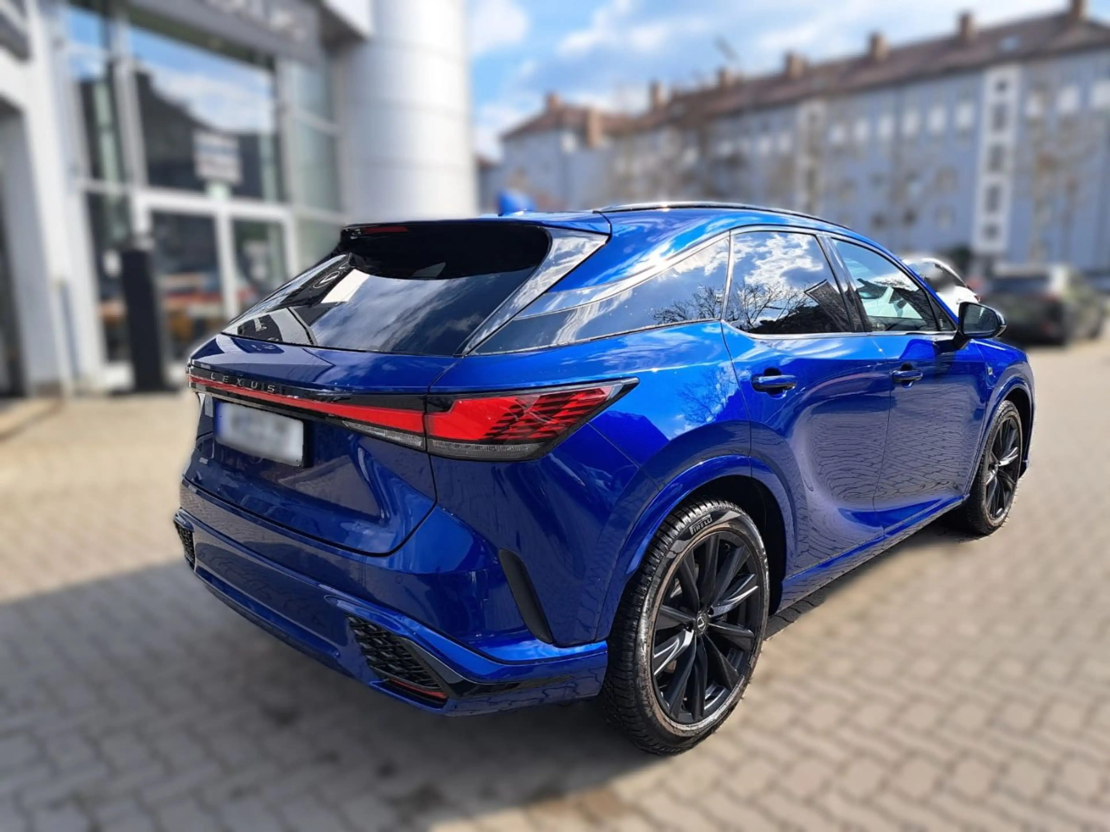 Lexus RX 500h F-Sport Performance *Mark Leivinson Panorama* — photo 4