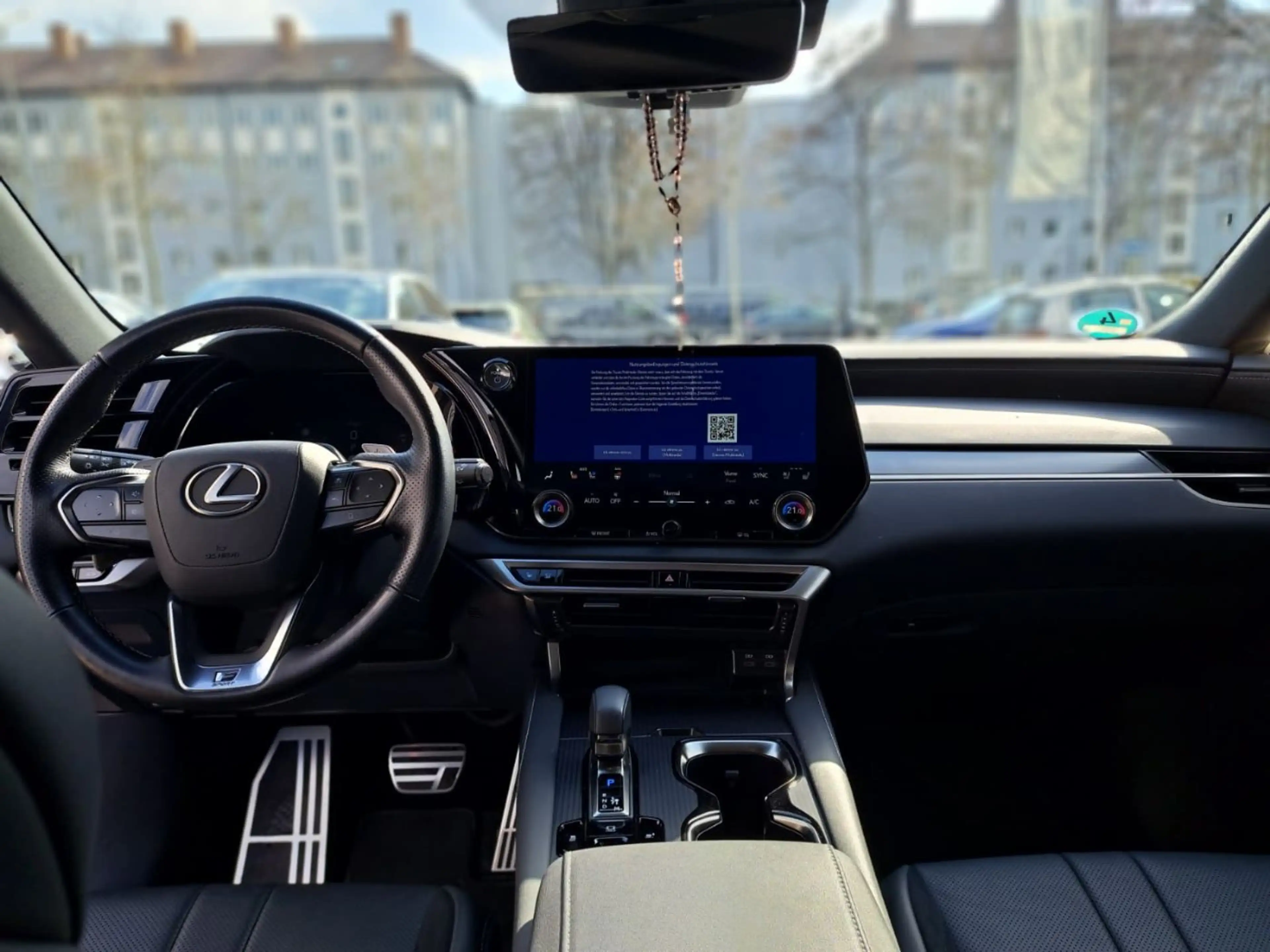 Lexus RX 500h F-Sport Performance *Mark Leivinson Panorama* — photo 11