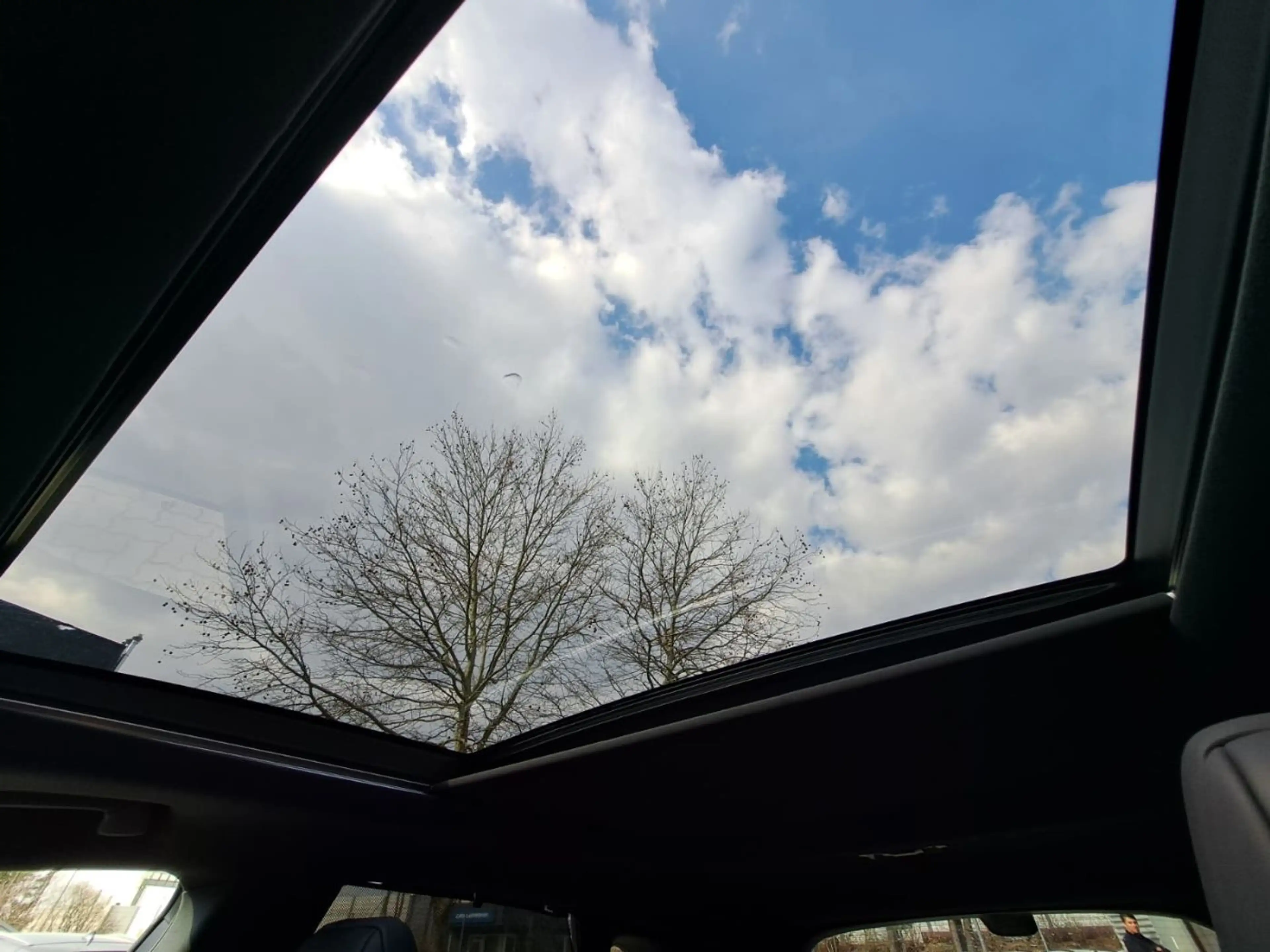 Lexus RX 500h F-Sport Performance *Mark Leivinson Panorama* — photo 25