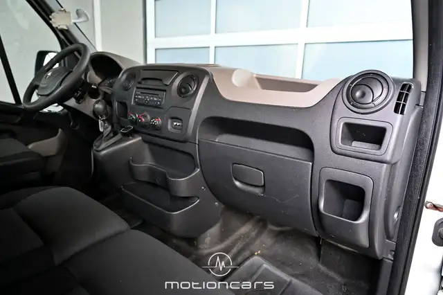 Renault Master view 8