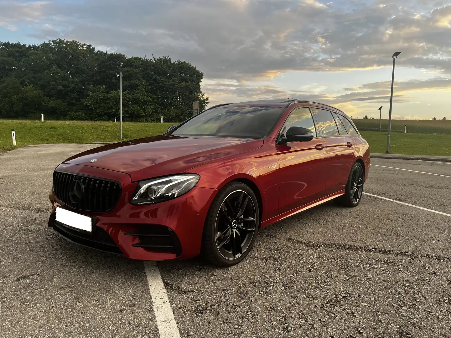 Mercedes-Benz E 43 AMG E43 AMG T 4MATIC Avantgarde Aut. Avantgarde Rot - 1