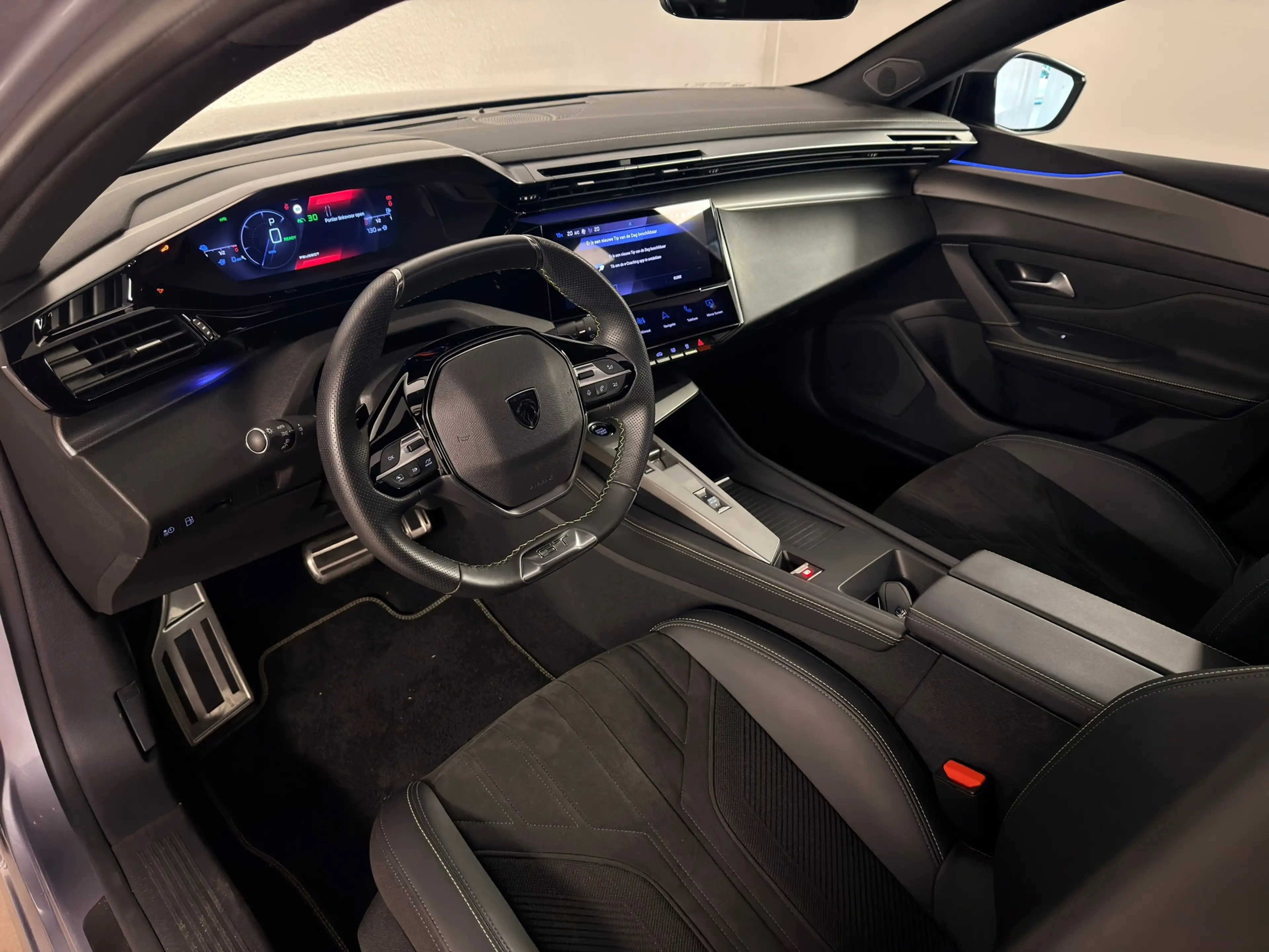 Peugeot 308 SW 1.6 Plug-in Hybrid 225 GT, Panoramadak, 360 Cam — photo 16