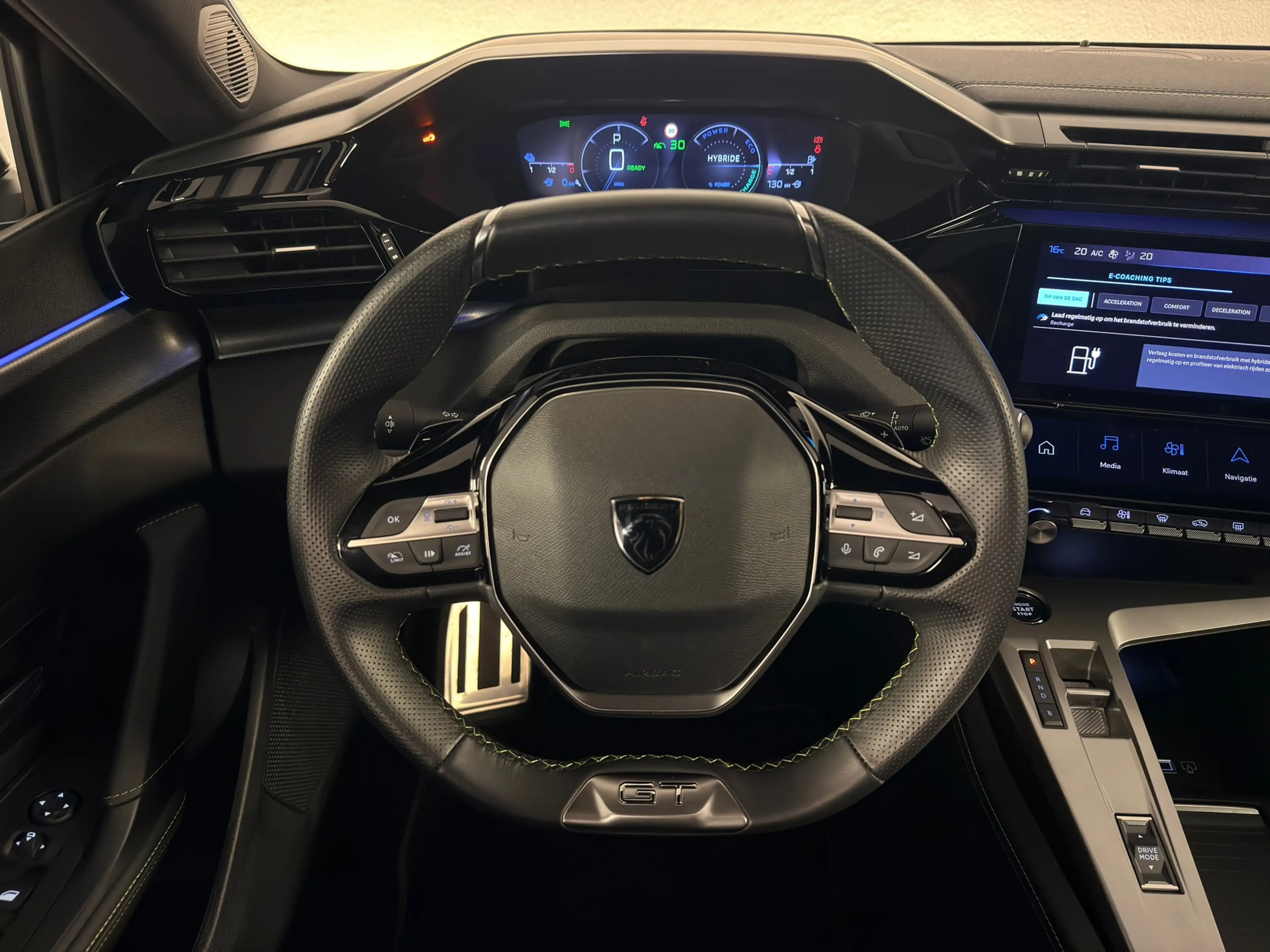 Peugeot 308 SW 1.6 Plug-in Hybrid 225 GT, Panoramadak, 360 Cam — photo 22