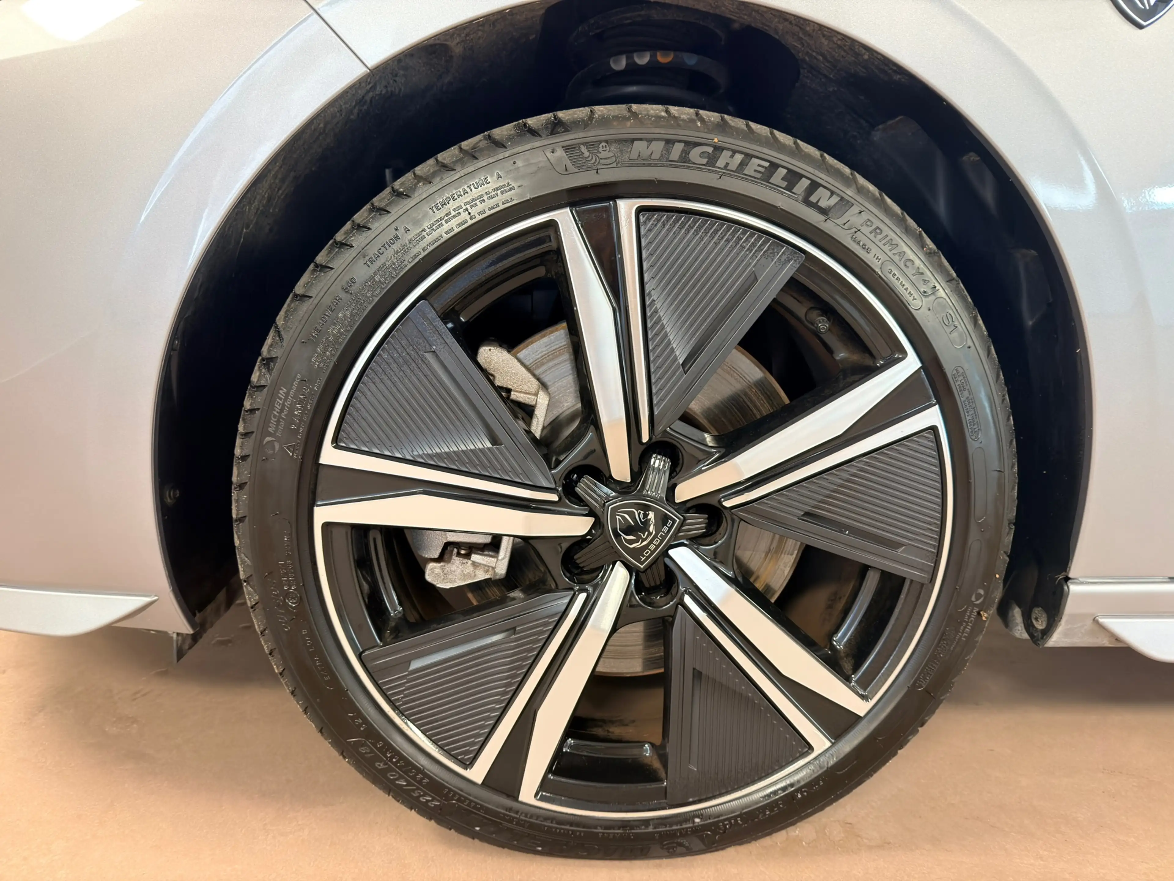 Peugeot 308 SW 1.6 Plug-in Hybrid 225 GT, Panoramadak, 360 Cam — photo 17