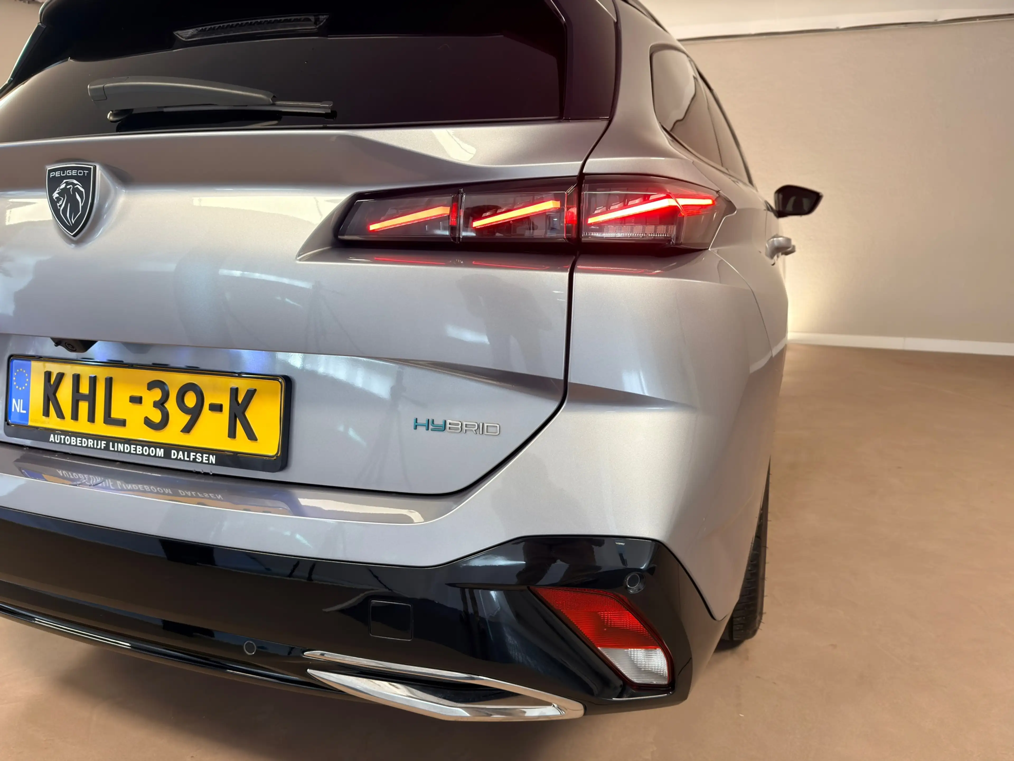 Peugeot 308 SW 1.6 Plug-in Hybrid 225 GT, Panoramadak, 360 Cam — photo 15