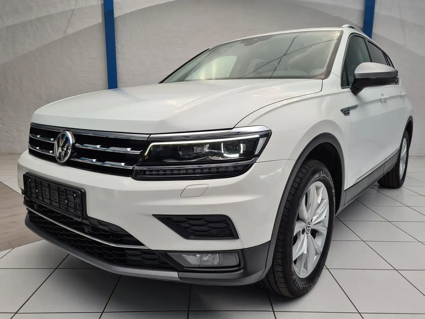 Volkswagen Tiguan Allspace 2.0 TDI Highline 4M | ACC Weiß - 2