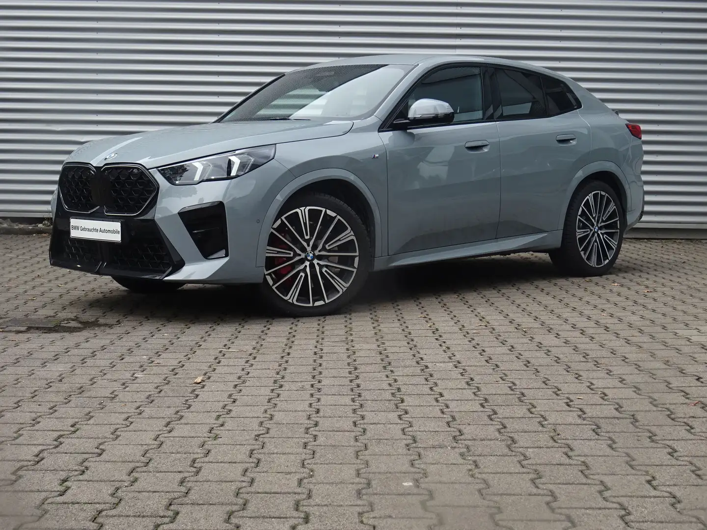 BMW X2 sDrive20i M Sport Pro HuD 360° AHK DrivAssPro Gris - 2