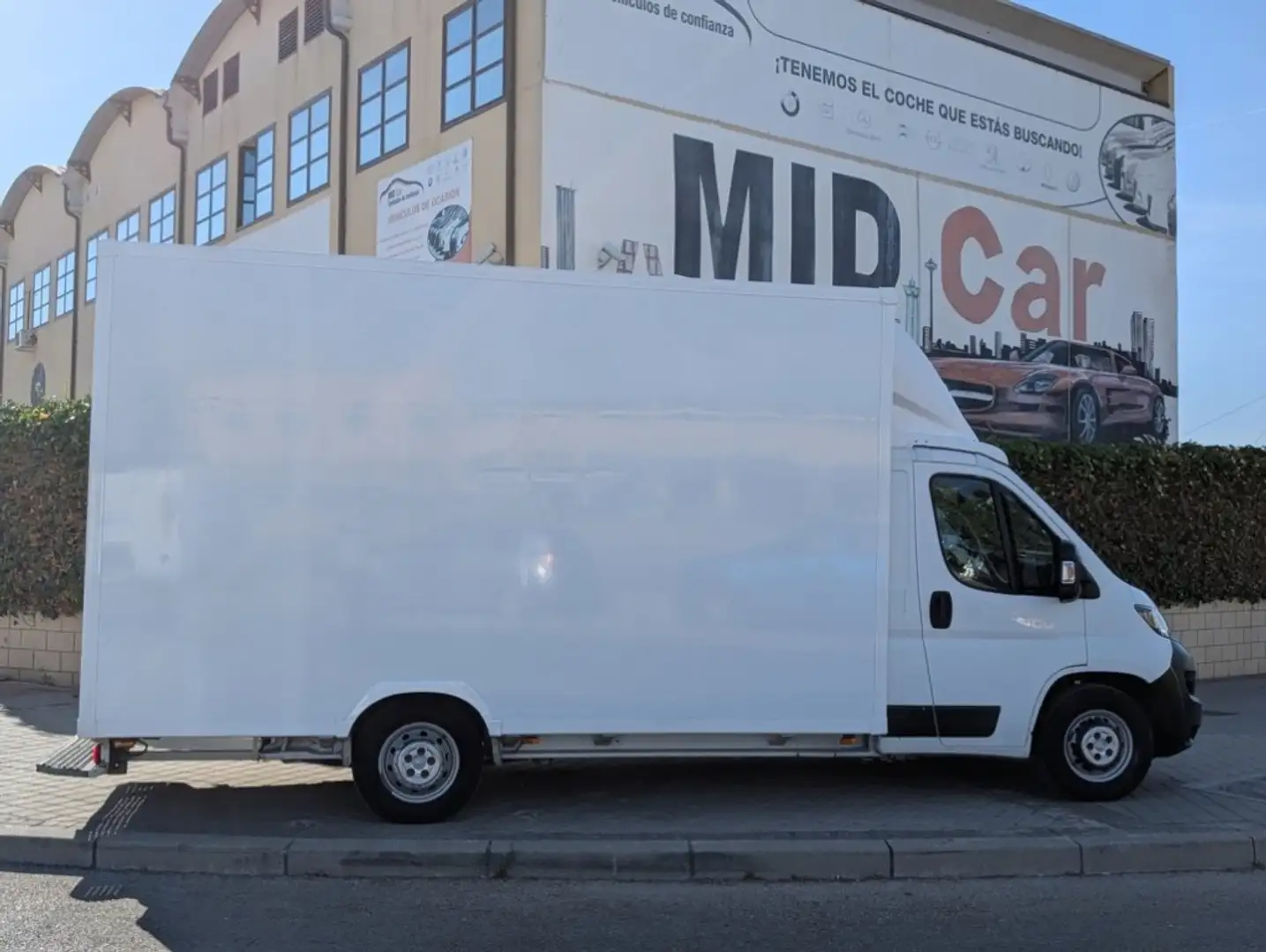 Peugeot Boxer Caja Cabina 2.2BlueHDI 335 L3 S&S 140 Blanco - 2