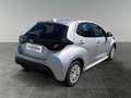 Toyota Yaris 1,0 VVT-i Active 8-fach bereift! Silber - thumbnail 5