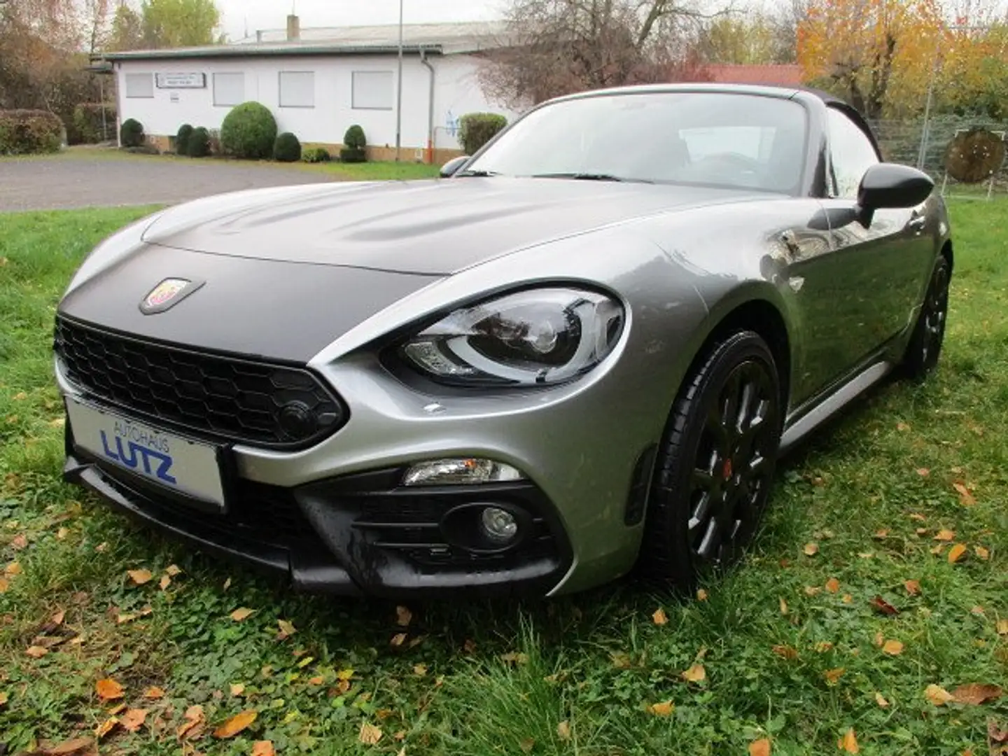 Abarth 124 Spider 1.4 Turbo Grau - 2