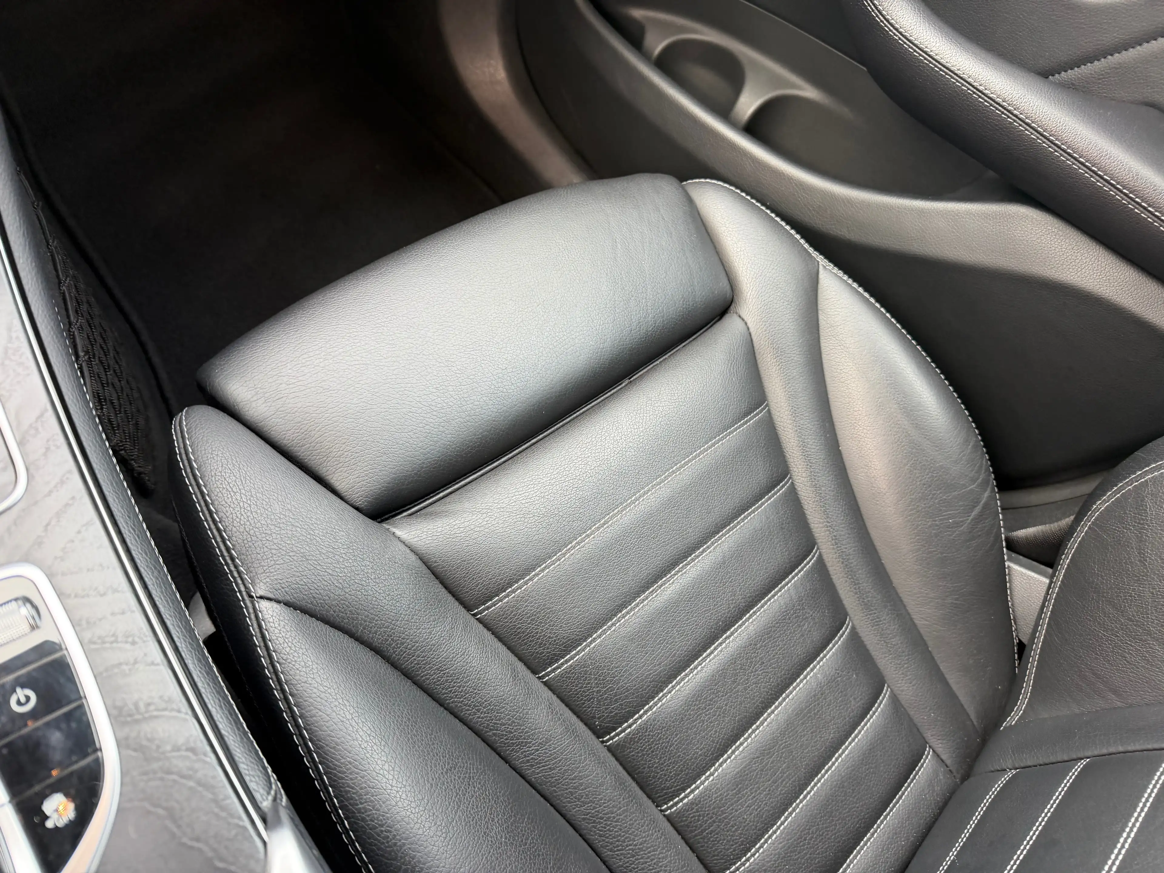 Mercedes-Benz GLC 350 GLC 350 e 4-Matic PHEV — photo 12