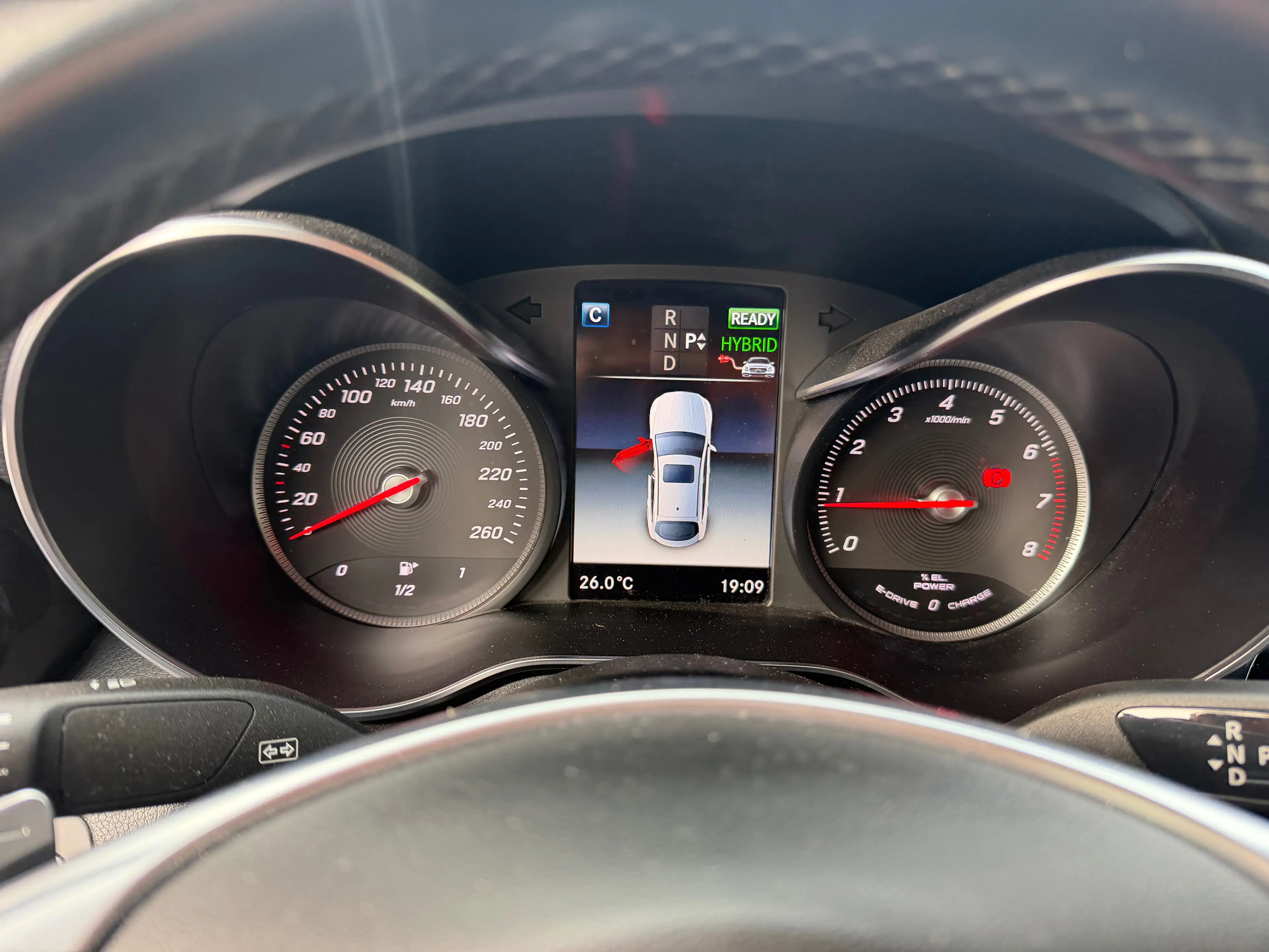 Mercedes-Benz GLC 350 GLC 350 e 4-Matic PHEV — photo 9