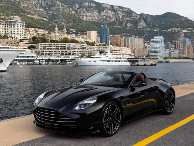 Aston Martin Vantage V8 S
