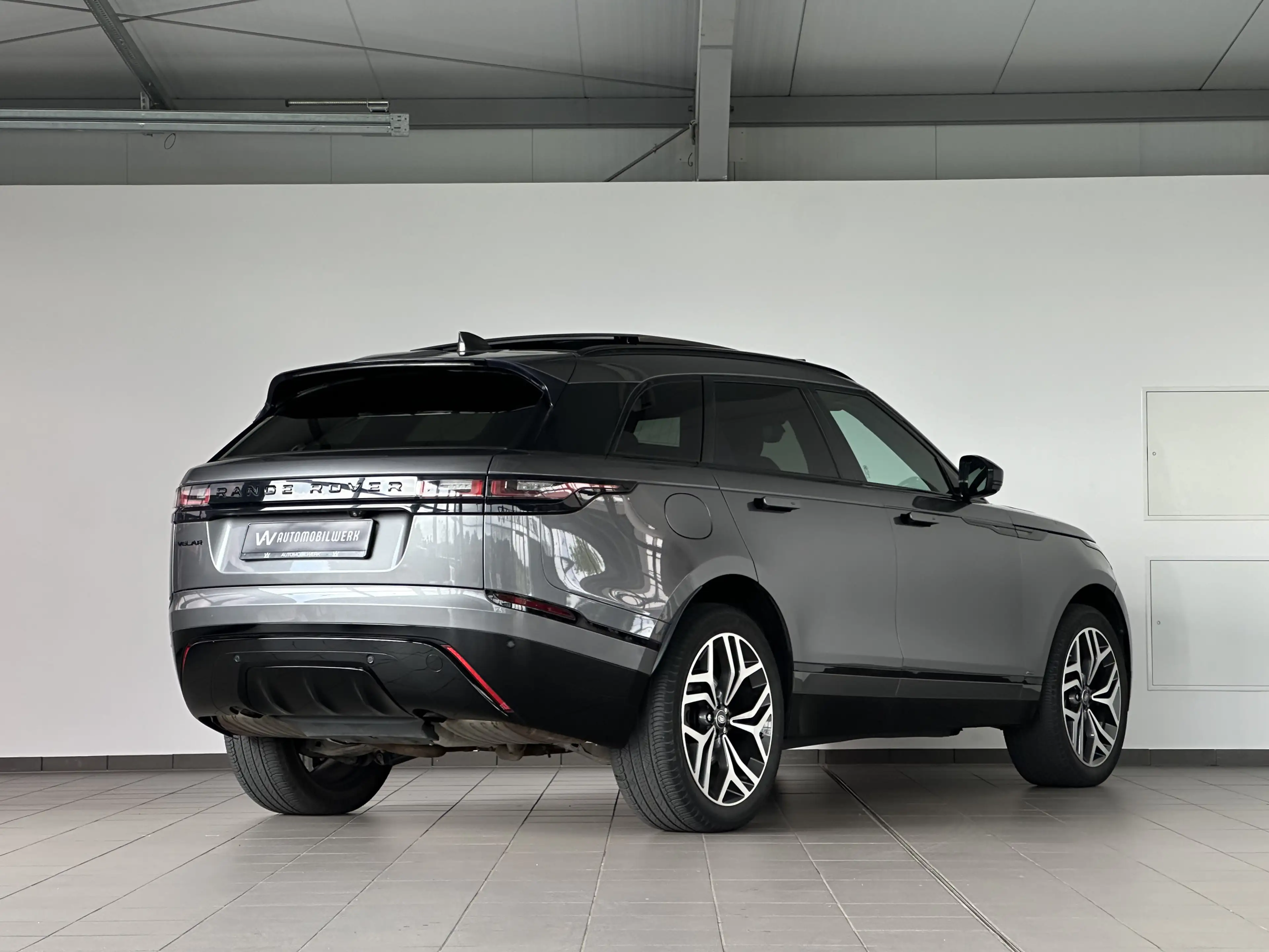 Land Rover Range Rover Velar R-Dynamic *PANO*KAMERA*MERIDIAN*ACC*AWD — photo 4