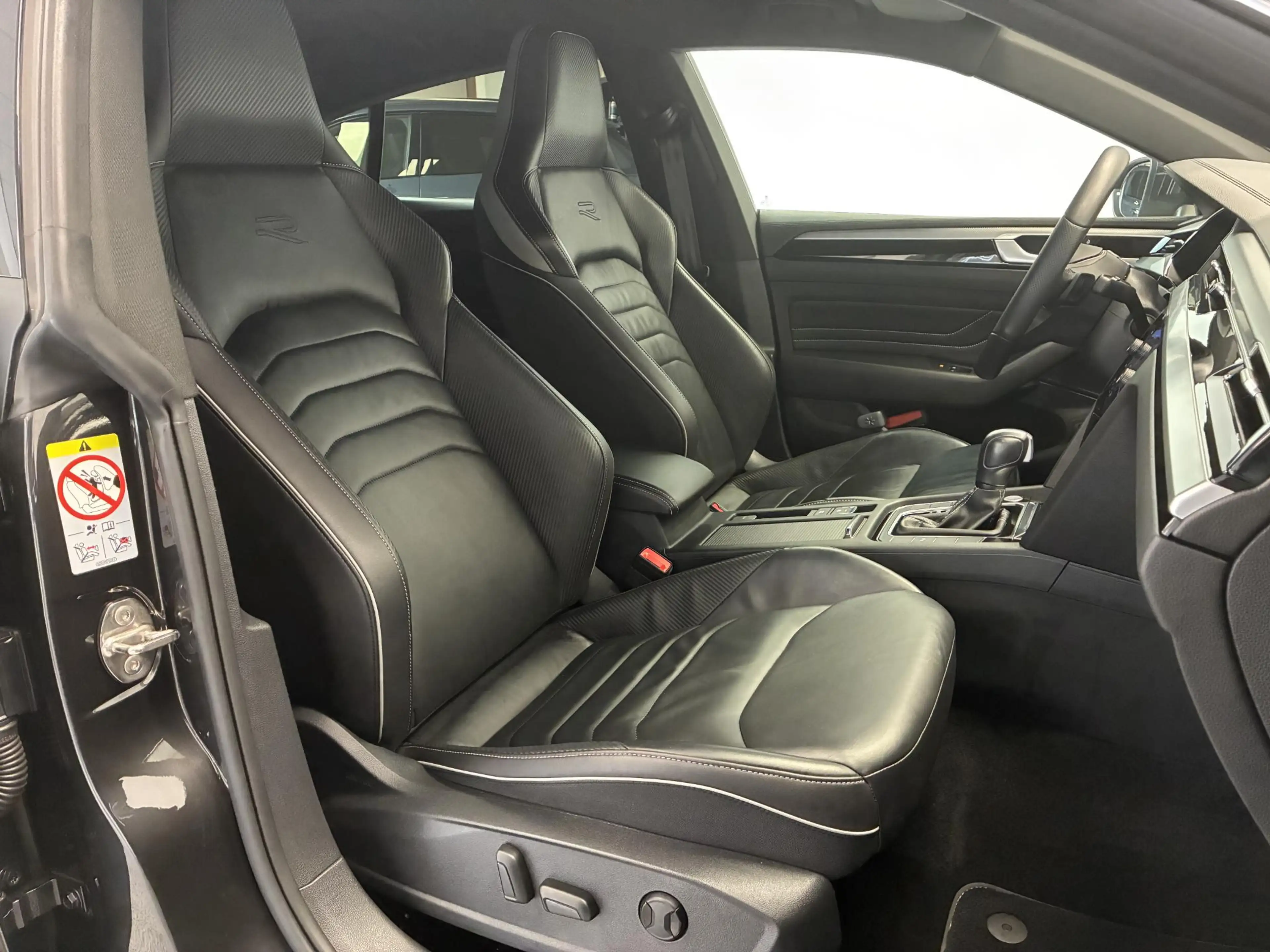 Volkswagen Arteon 2.0 TSI R-Line Business+ | LEDER | CARPLAY | CAMER — photo 12