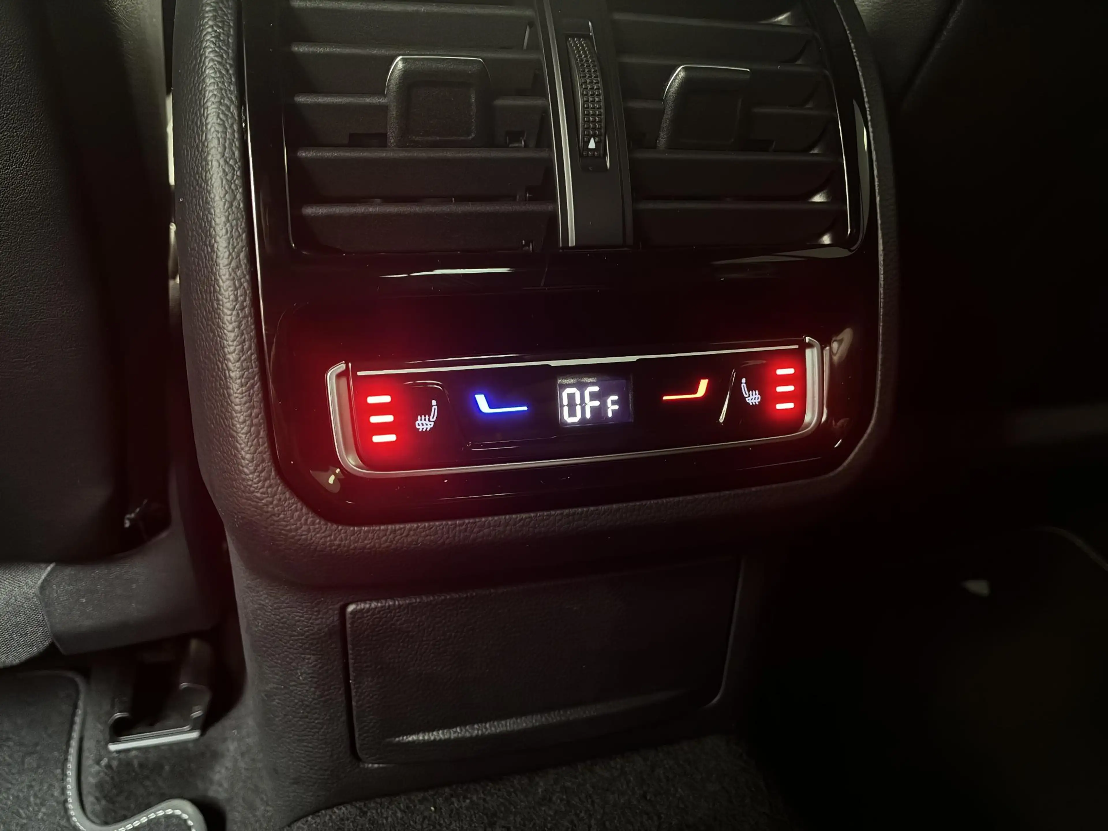 Volkswagen Arteon 2.0 TSI R-Line Business+ | LEDER | CARPLAY | CAMER — photo 15