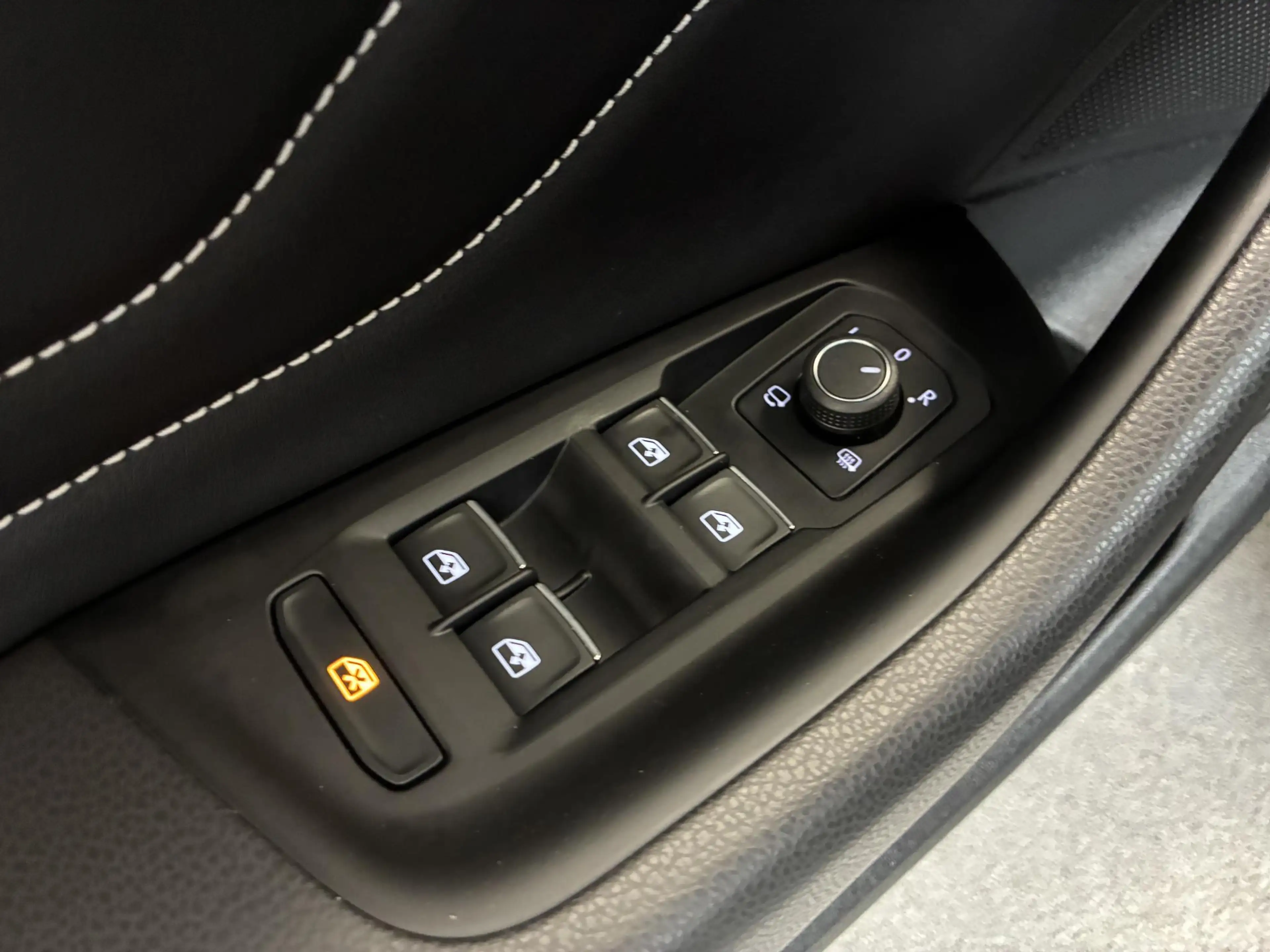 Volkswagen Arteon 2.0 TSI R-Line Business+ | LEDER | CARPLAY | CAMER — photo 32