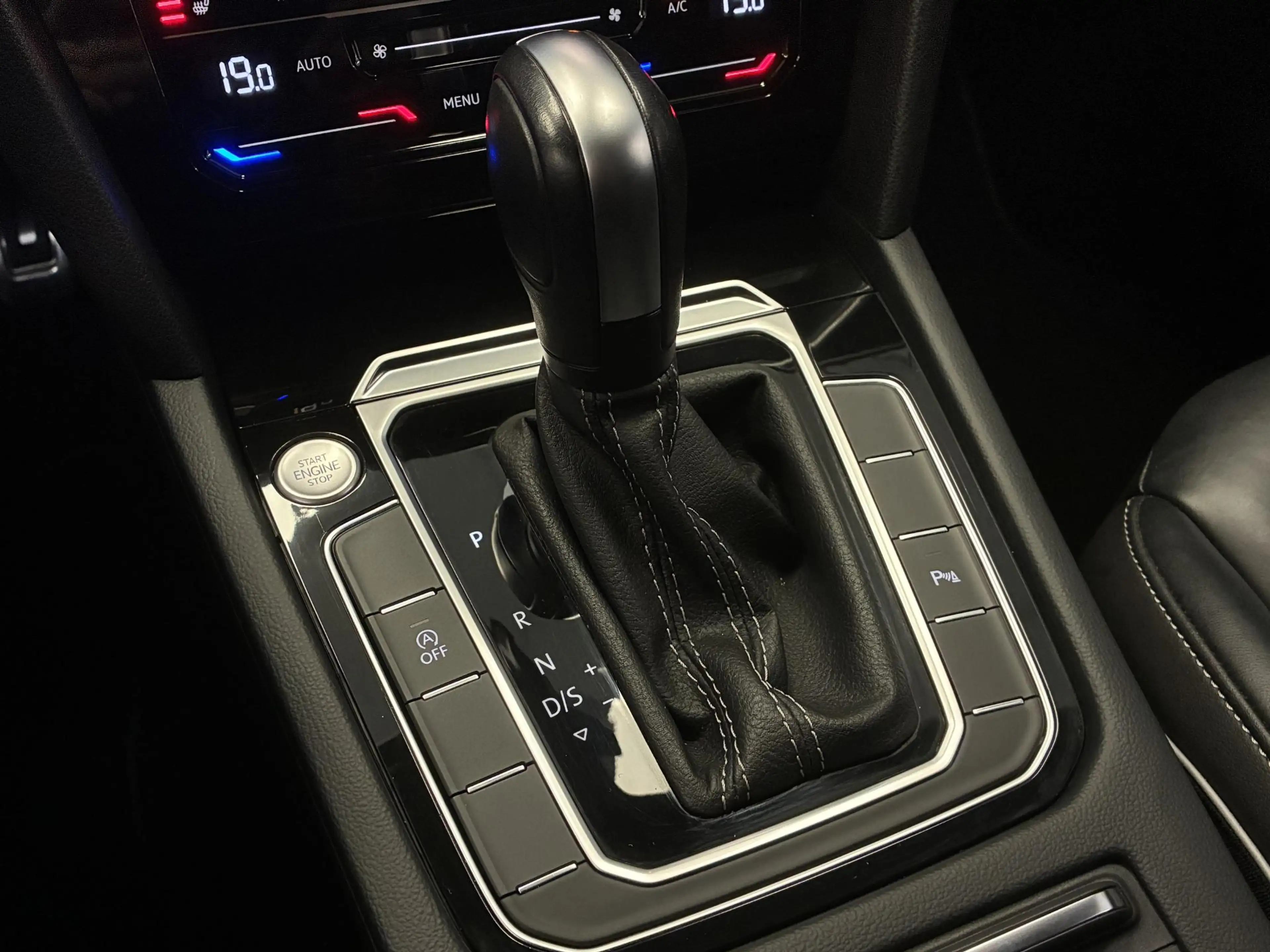 Volkswagen Arteon 2.0 TSI R-Line Business+ | LEDER | CARPLAY | CAMER — photo 35
