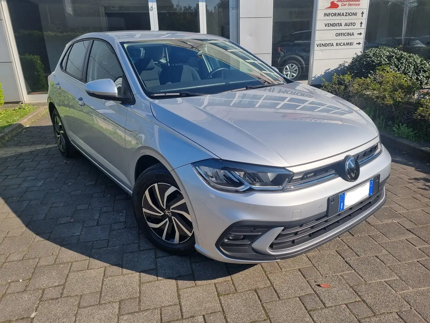 Volkswagen Polo POLO 1.0 TSI LIFE 95cv DSG Silber - 1