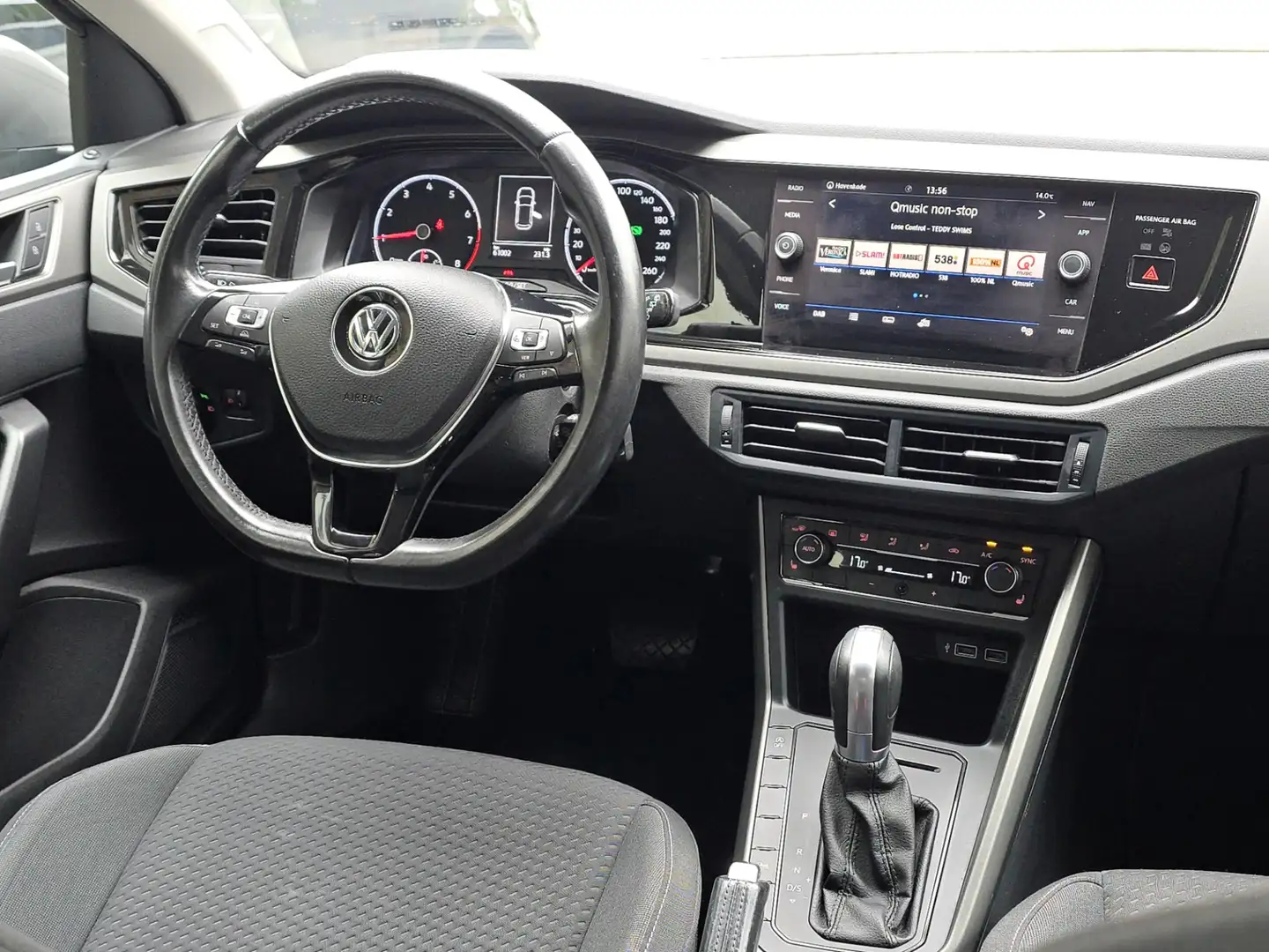 Volkswagen Polo 1.0 TSI Comfortline Business DSG |PDC |Clima |Navi Grijs - 2