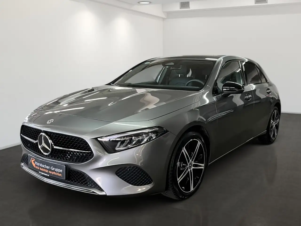 Mercedes-Benz A-Class A Klasse A 180 Progressive Navi NightPaket, миниатюра 2