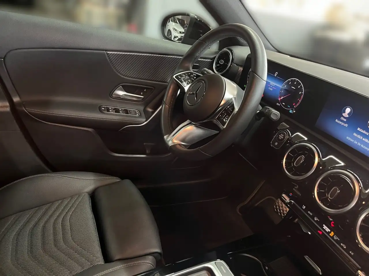 Mercedes-Benz A-Class A Klasse A 180 Progressive Navi NightPaket, миниатюра 16