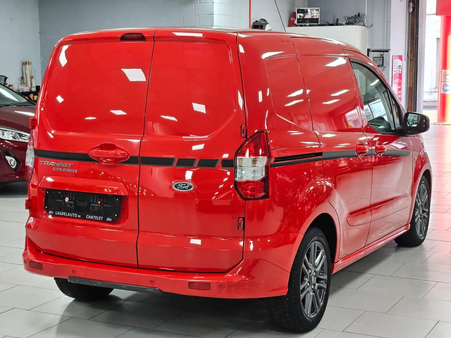Ford Transit Courier 1.0iST Sport Carplay Blue CAMERA SIEGES Chauffants Rot - 2