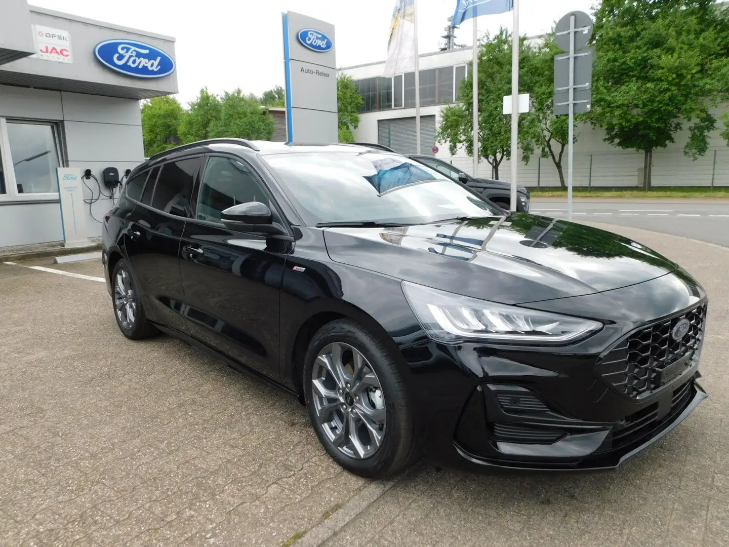Ford Focus ST-Line X Automatik Navi/Winter-Paket Zwart - 1