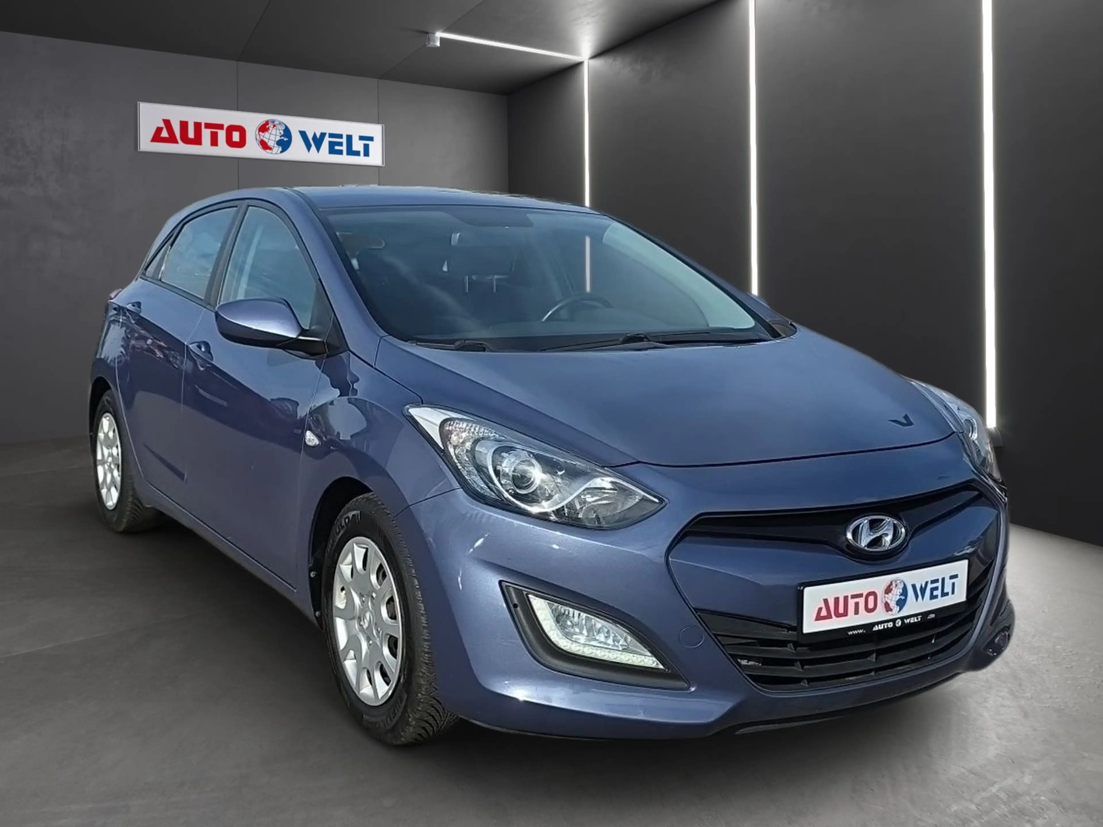 Hyundai i30 1.4 Classic Tempomat Sitzheizung Klima PDC — photo 2
