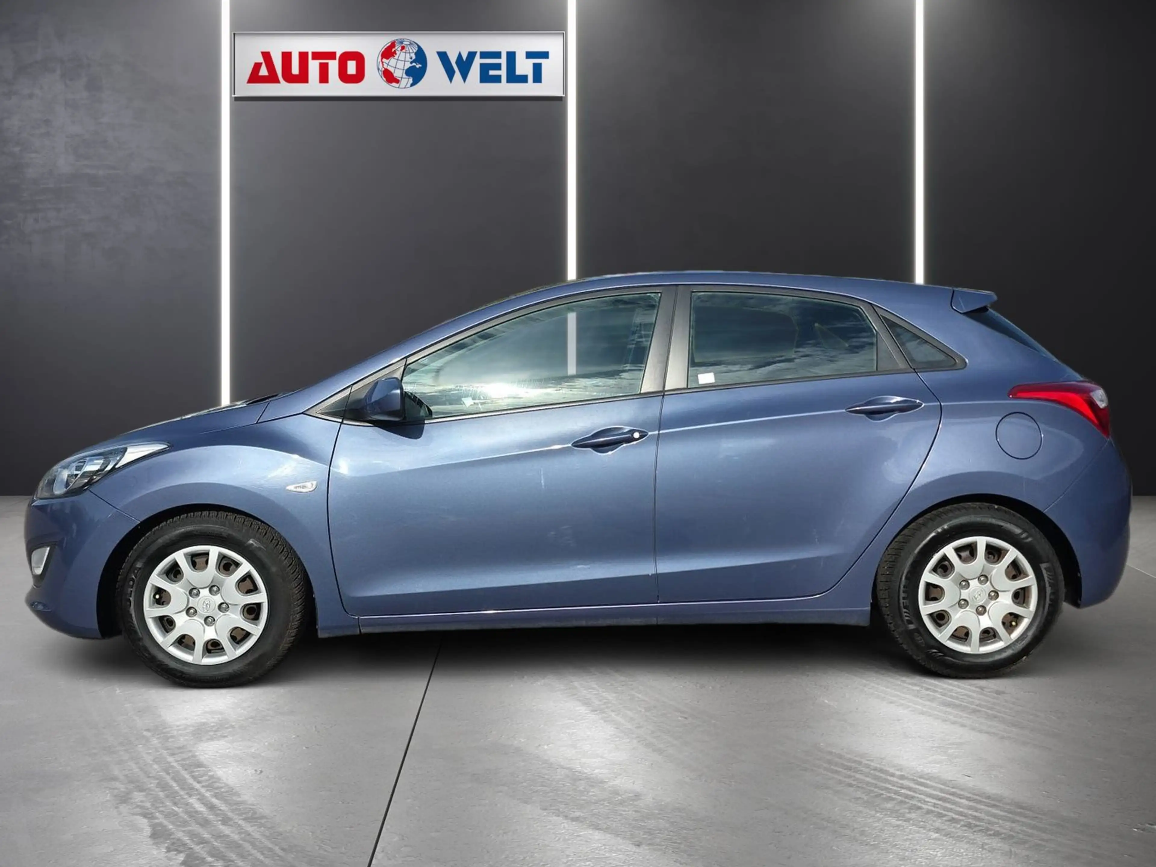 Hyundai i30 1.4 Classic Tempomat Sitzheizung Klima PDC — photo 6