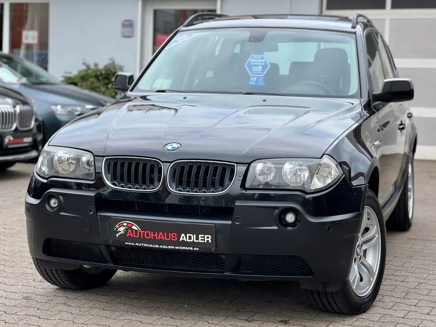 BMW X3 xDrive 2.0D*6-GANG*PDC*LHZ*2SH*PANO*TEMP*8XBR Noir - 2