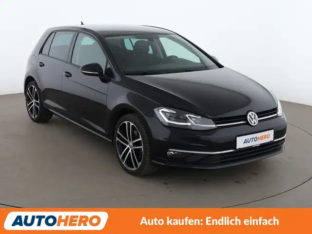 Volkswagen Golf view 8