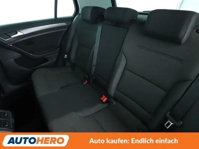 Volkswagen Golf view 14