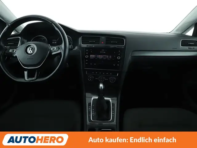 Volkswagen Golf view 12