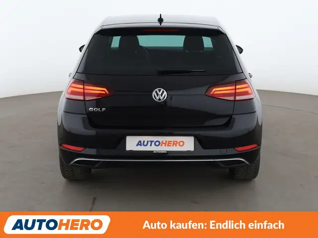 Volkswagen Golf view 5