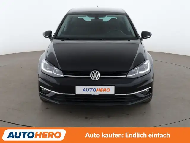 Volkswagen Golf view 9