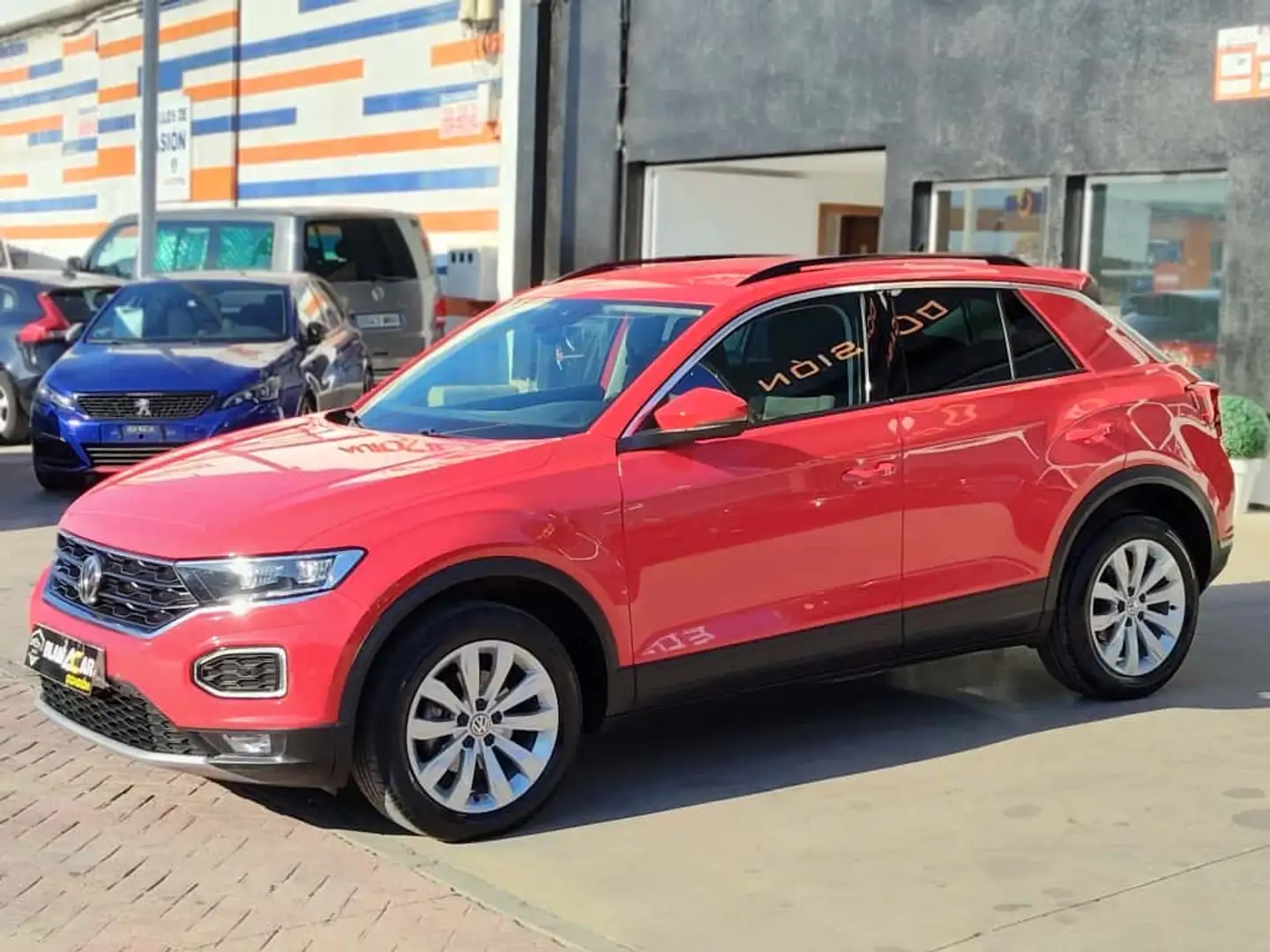 Volkswagen T-Roc 1.6TDI Advance Style Rojo - 2
