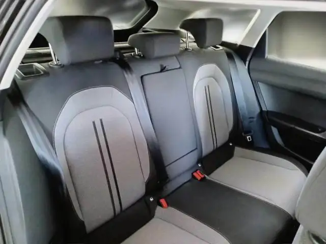 Seat Leon view 11