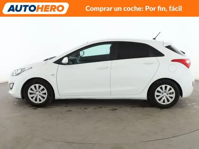 Hyundai i30 view 3