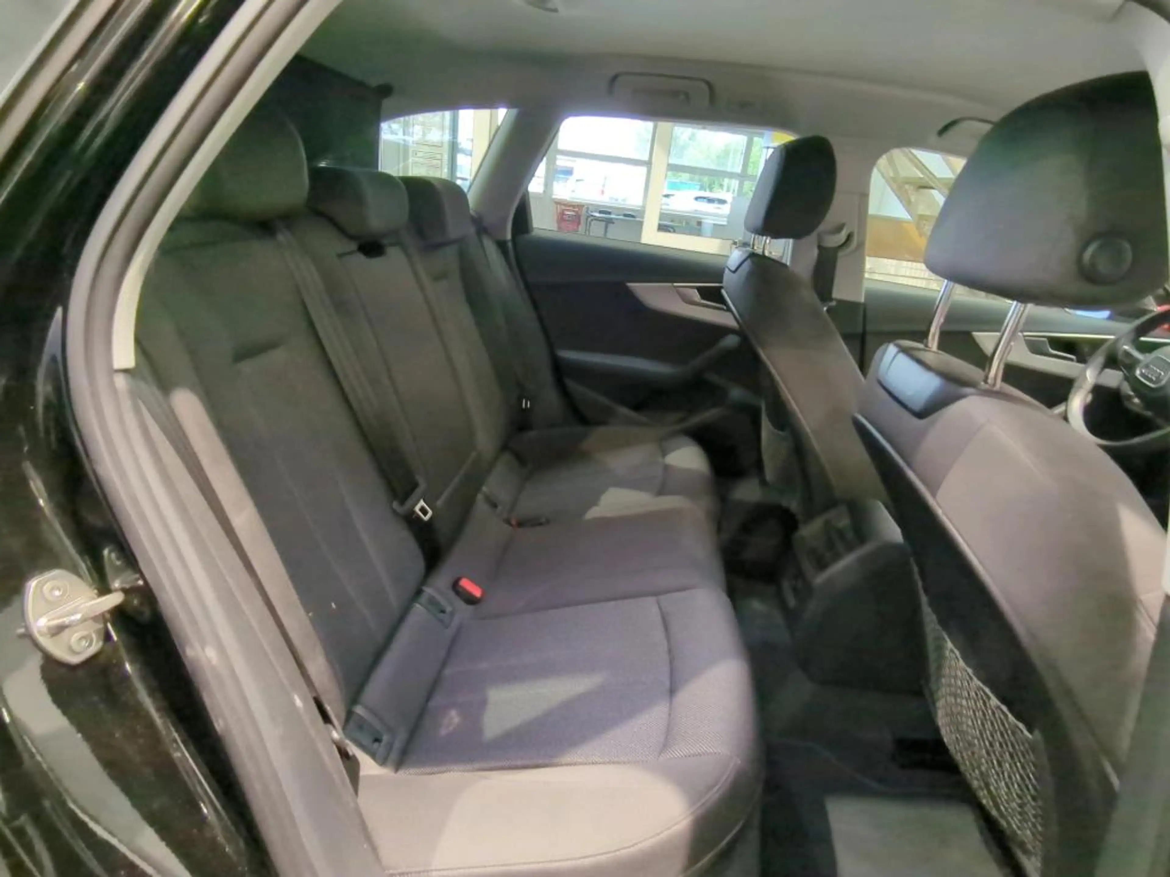 Audi A4 30 TDI Aut. * Virtual, LED, PDC, usw...* — photo 5