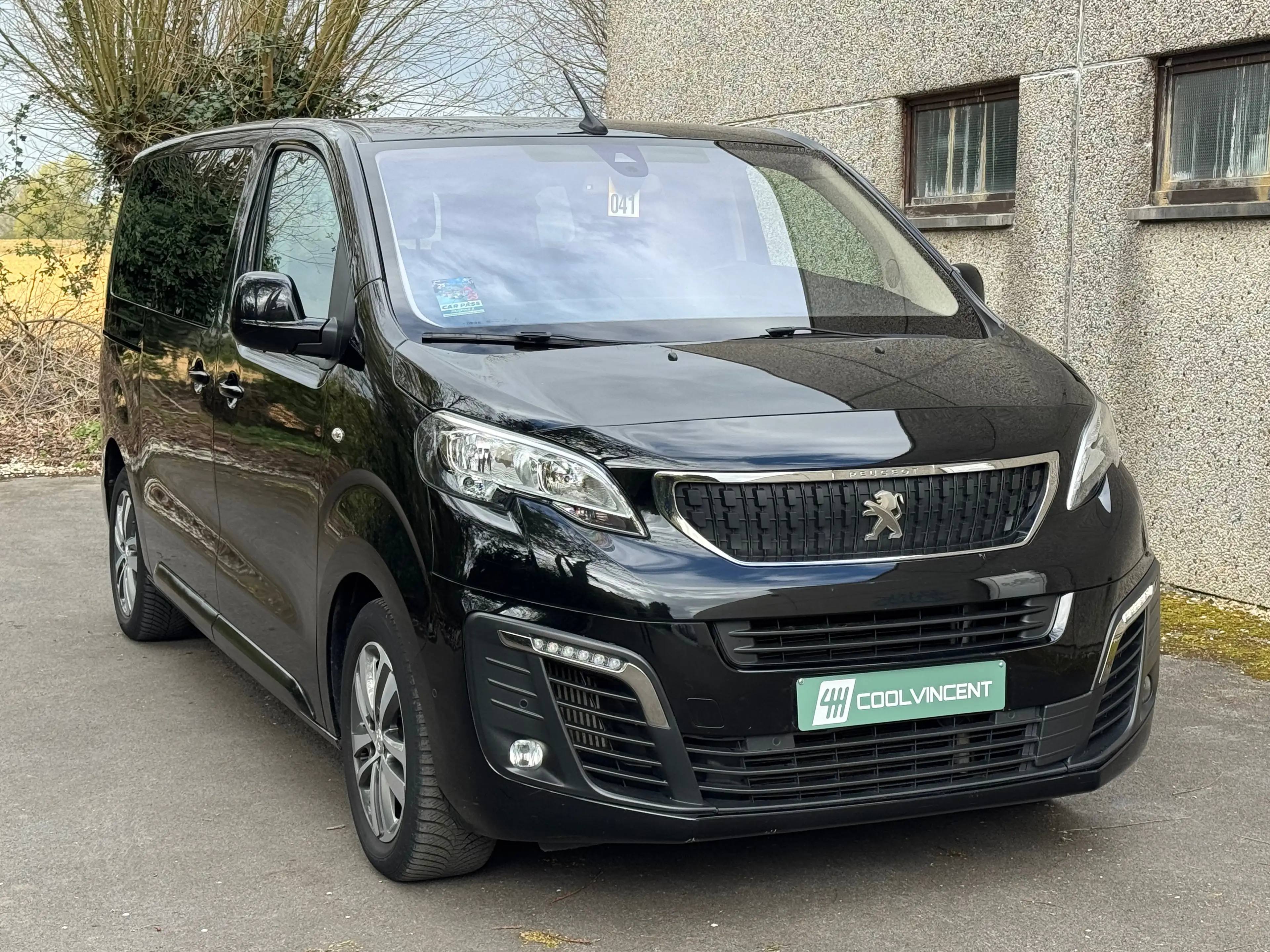 Peugeot Traveller 1.5 HDI // 8 PLACES // GPS // CARPLAY — photo 3