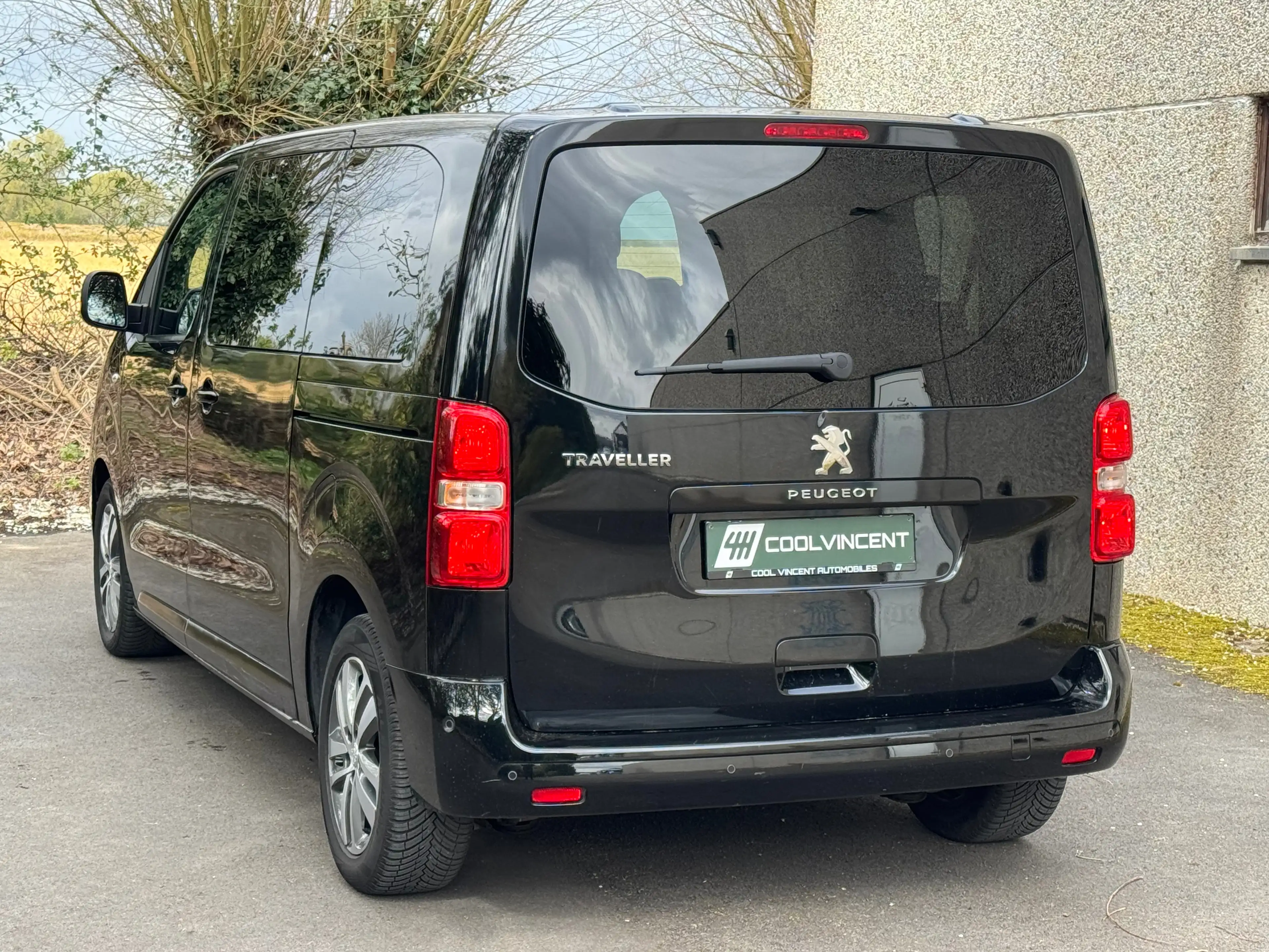 Peugeot Traveller 1.5 HDI // 8 PLACES // GPS // CARPLAY — photo 4