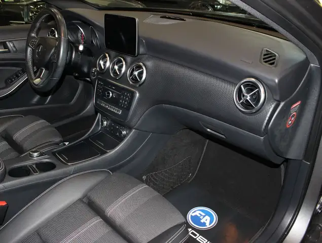 Mercedes-Benz A-Class view 9